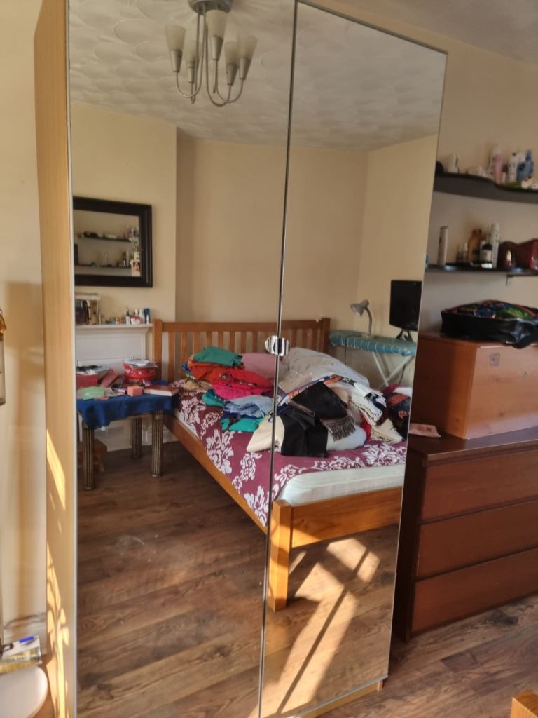 Wardrobe with mirror 