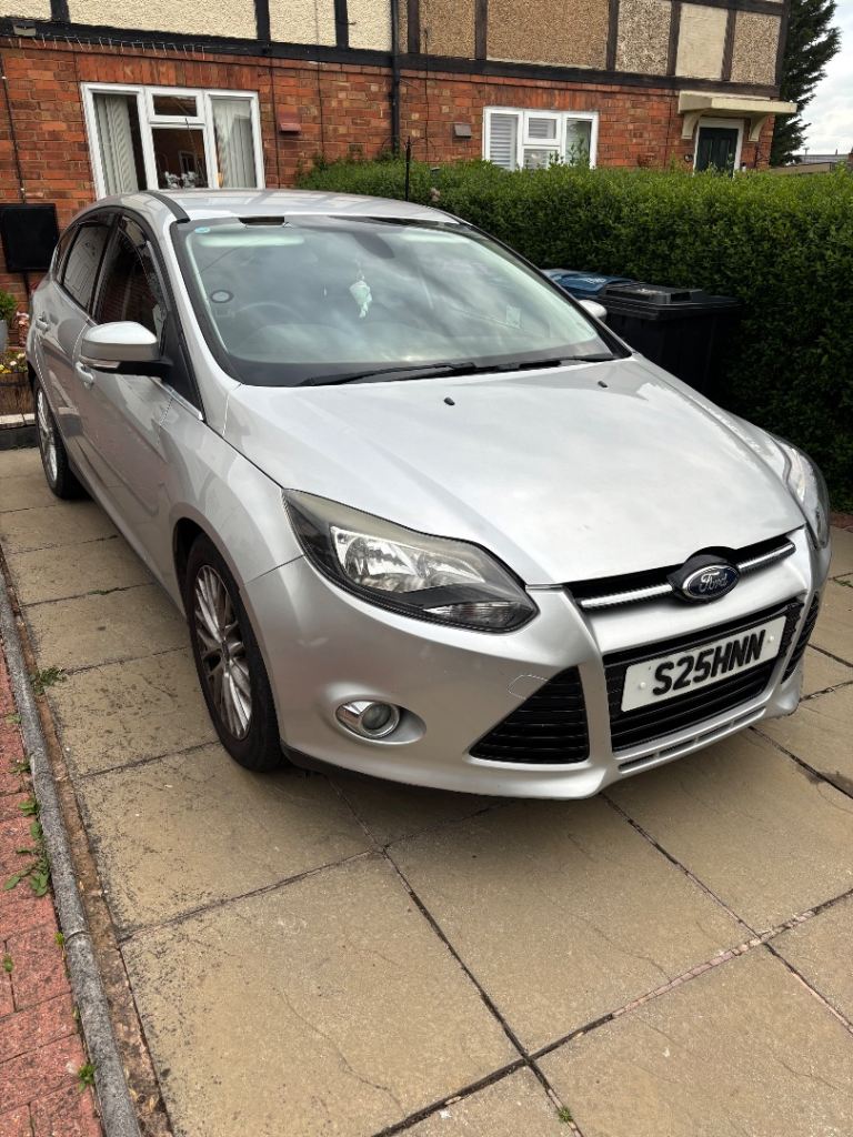 Ford, FOCUS, Hatchback, 2013, Manual, 998 (cc), 5 doors