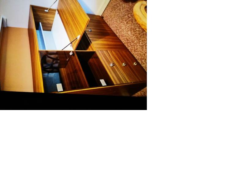 CABINET FREE OF CHARGE