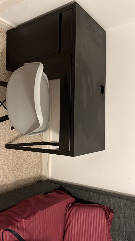 Study tables available in Canada Water