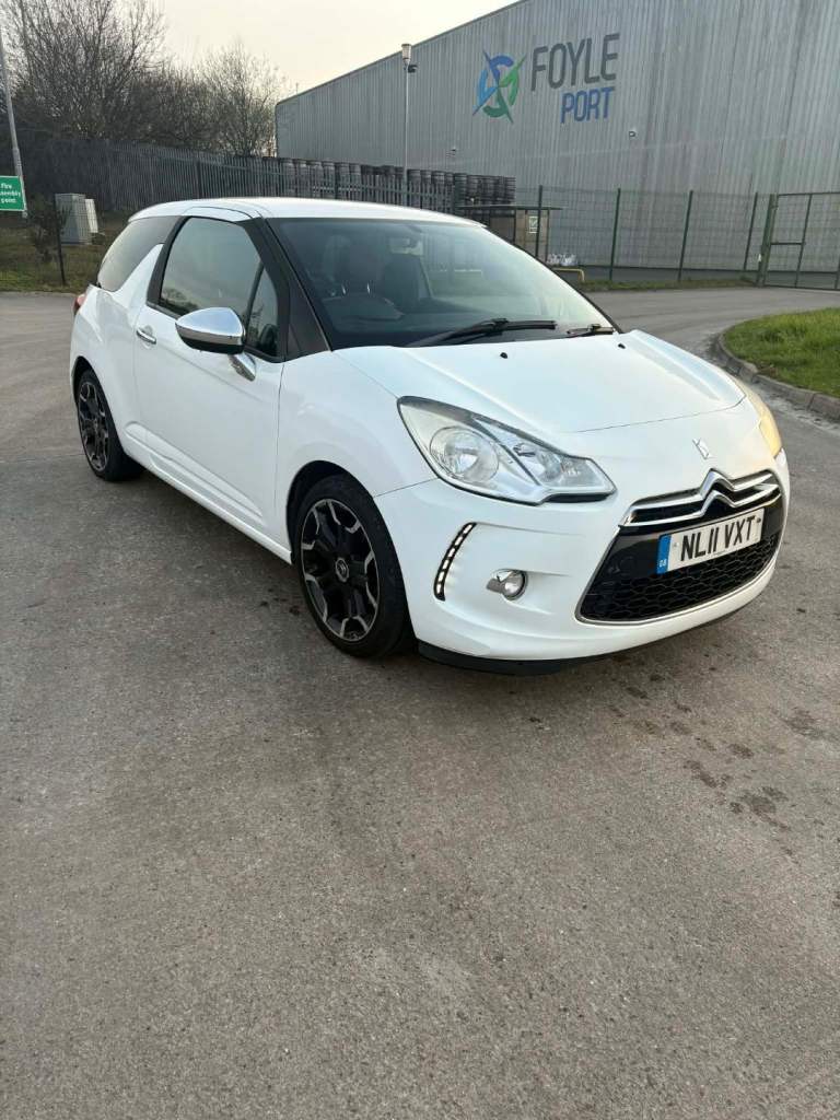 2011 Citroen DS3  1.6 HDI Diesel 2 keys  127k MOT to October