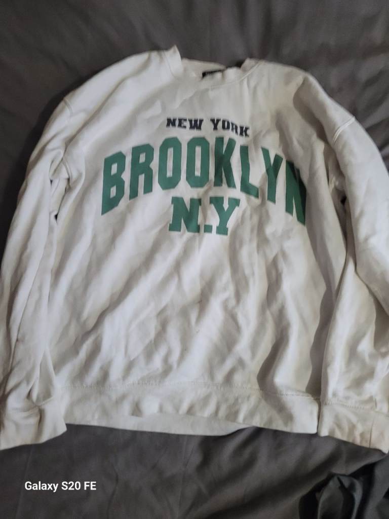 Boohoo Oversized White NY Brooklyn Sweatshirt  UK 18  Several Marks & Stains, Open to Offers!