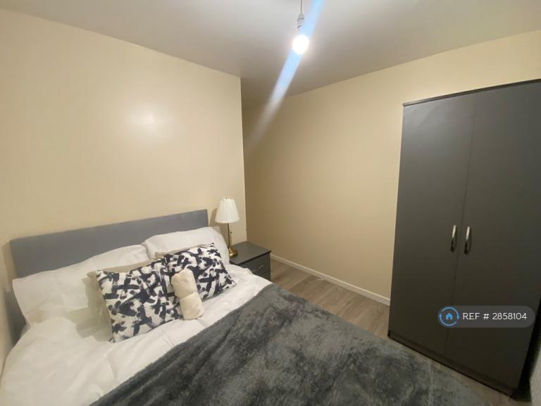 1 bedroom in Compton Place, Erith, DA8 (#2858104)