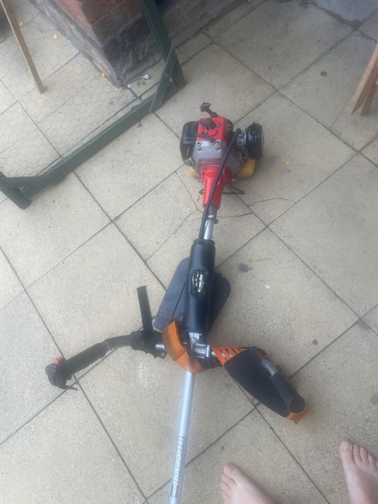 Kawasaki TD48 Petrol Grass Strimmer / Brush Cutter