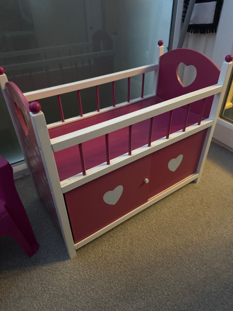 Doll cot
