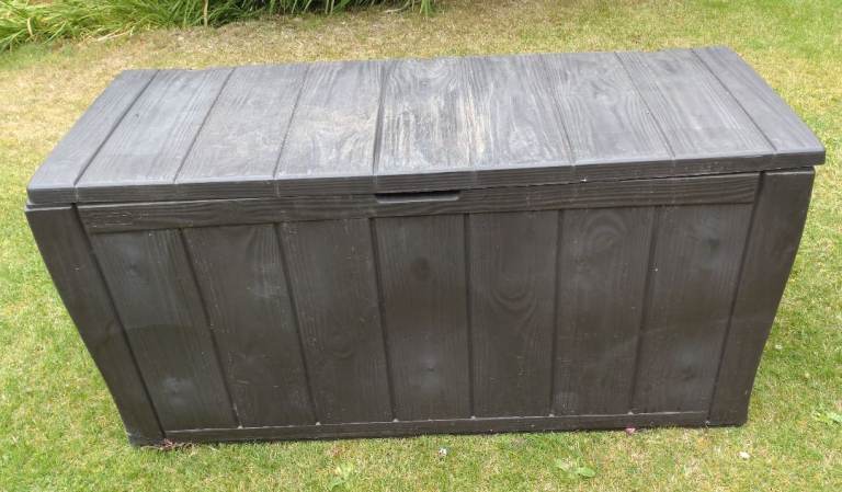 Outdoor Storage Box – Brown Plastic, Good Condition