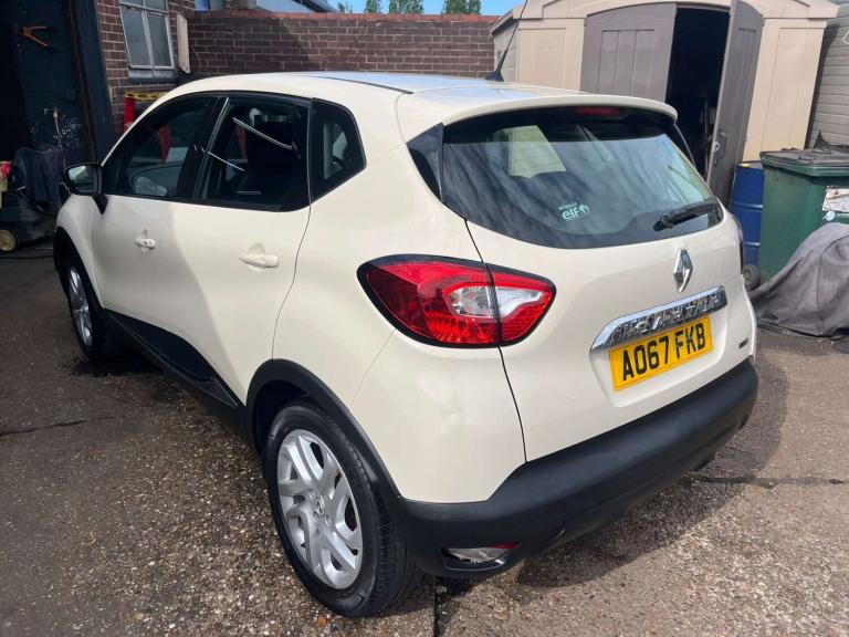 2017 Renault Captur 1.5 Captur Dynamique Nav dCi 5dr SUV Diesel Manual