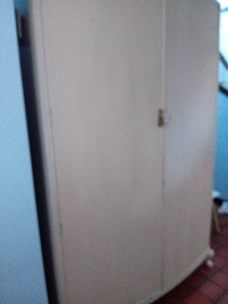 image for  Beithcraft Wardrobe FREE