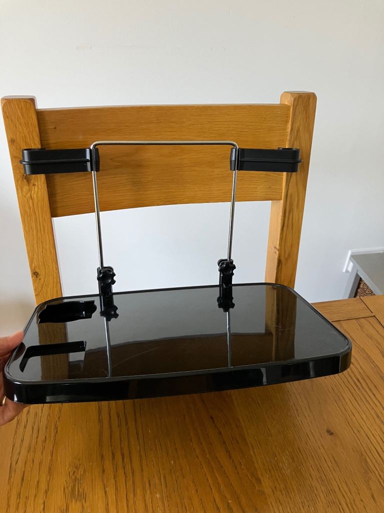 Car tray for back passenger’s seat