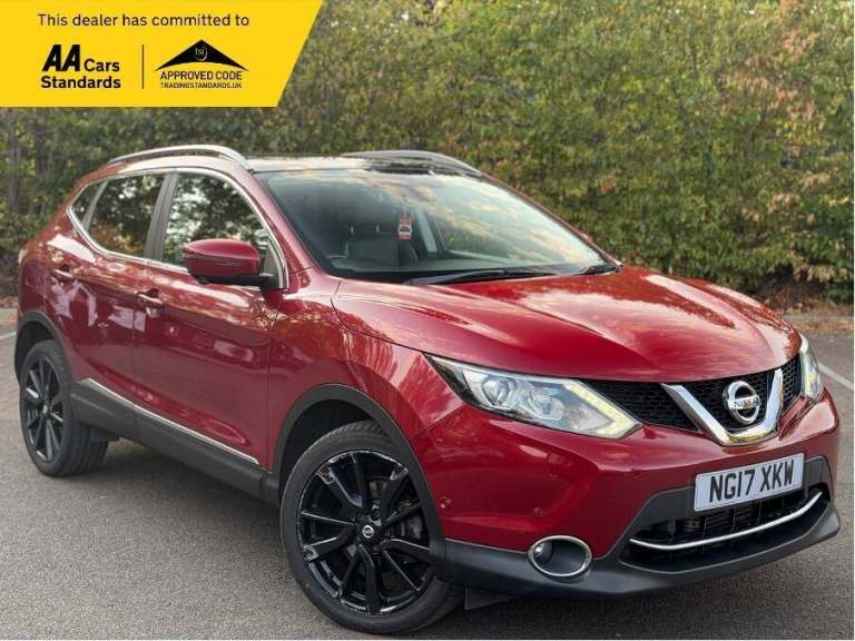 2017 Nissan Qashqai 1.6 dCi Tekna 5dr Xtronic HATCHBACK DIESEL Automatic