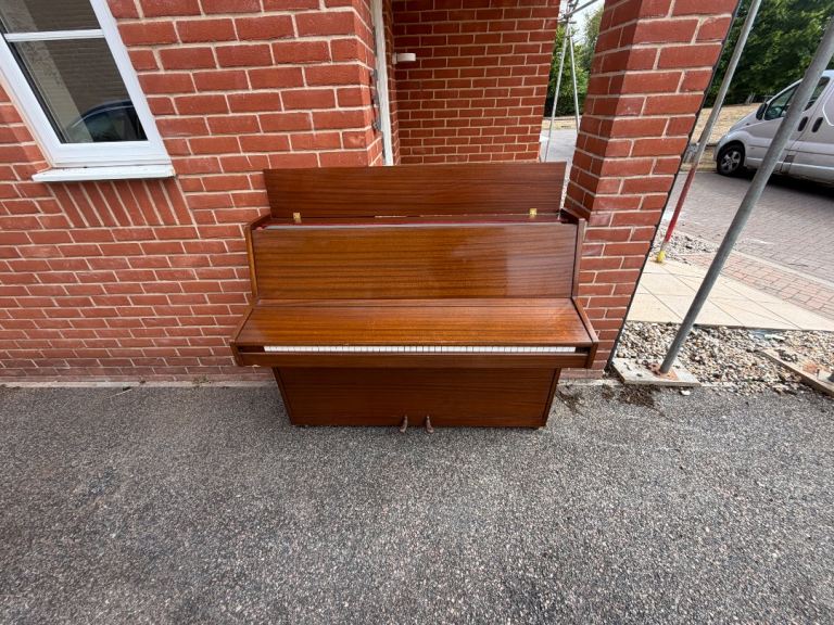 Millers of Cambridge Upright Piano – Fully Working & Tuned – Excellent Condition 