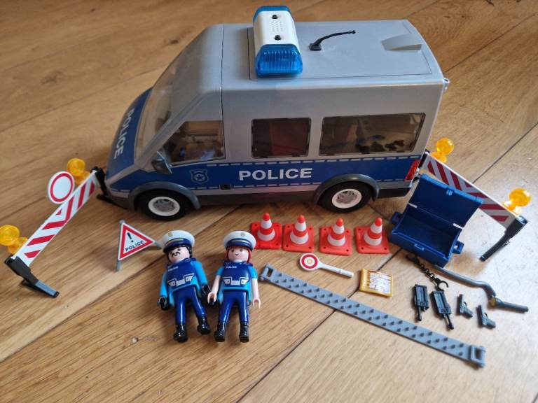 Playmobil police van 9236