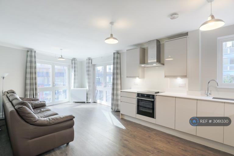 2 bedroom flat in East Ferry Road, London, E14 (2 bed) (#3061330)