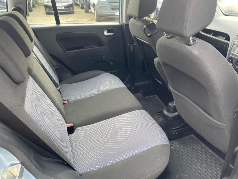 2006 Ford Fusion 1.6 Zetec Climate 5dr HATCHBACK Petrol Manual