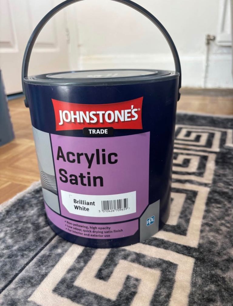 Johnstone's Acrylic Satin Paint - Brilliant White