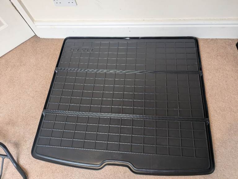 VOLVO XC40 C40 EX40 Boot Liner / Folding Tray OEM 32332513