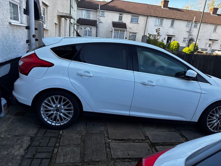 Ford, FOCUS, Hatchback, 2013, Manual, 998 (cc), 5 doors