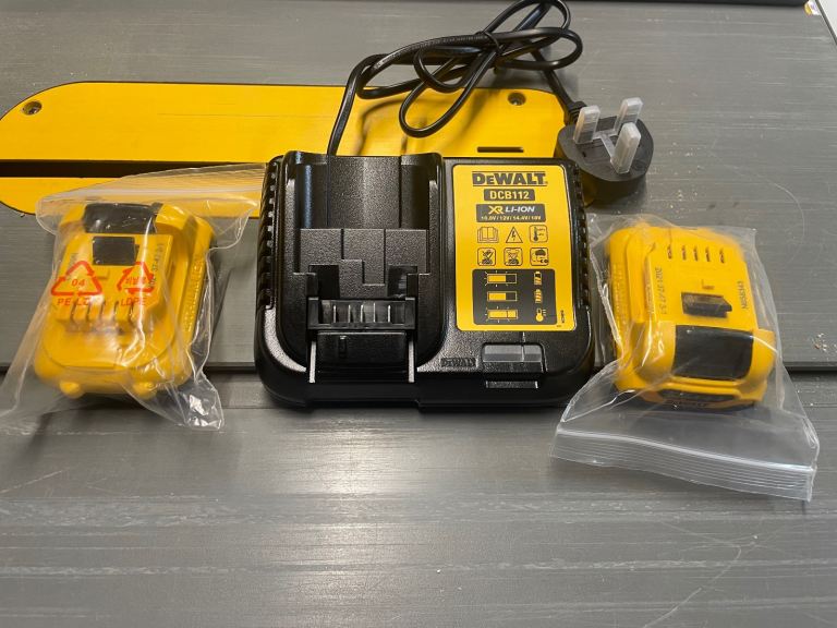 DeWALT 12v 2ah XR batteries & charger 