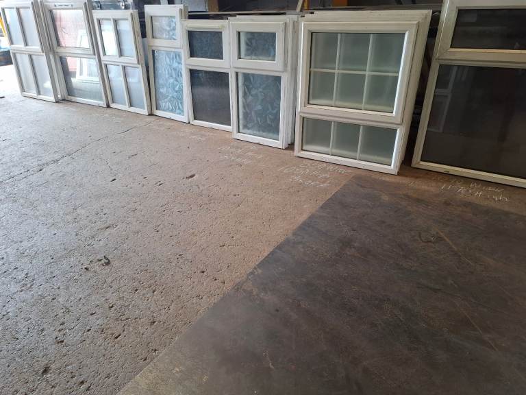 Pvc  ( Toilet / bathroom ) windows