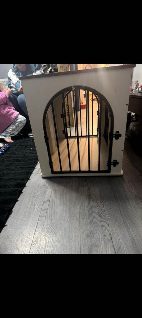 Dog cage 