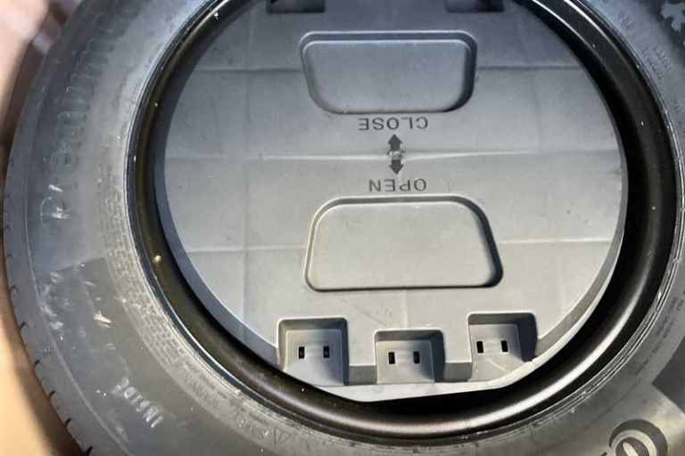 2020 Renault Clio 1.0 SCe 75 Play 5dr HATCHBACK PETROL Manual