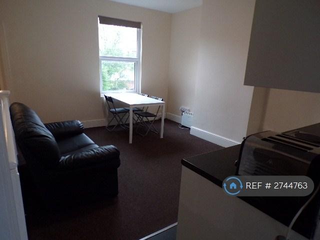 1 bedroom flat in Kingsland Avenue, Coventry, CV5 (1 bed) (#2744763)