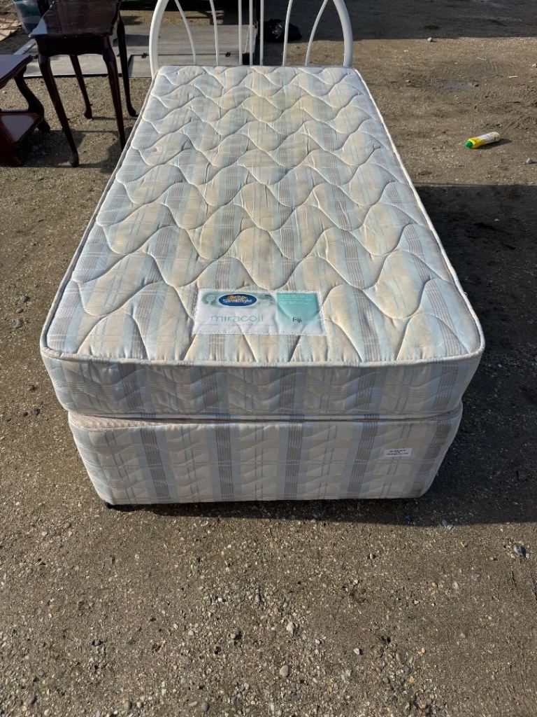 Divan Single Bed and Mattress 