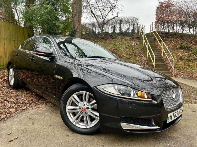 JAGUAR XF 3.0 d V6 240*LUXURY*ONLY73K-Xenons-Nav-BT&Dab-LTHR**Stunning Example