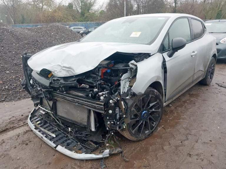 BREAKING RENAULT CLIO 1.6 PETROL 2025 STOCK NUMBER YY44