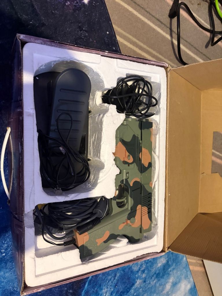 Playstation 1/2 (RARE) Boxed Joytech Light Gun bundle with Kick Back(Recoil) & Pedal
