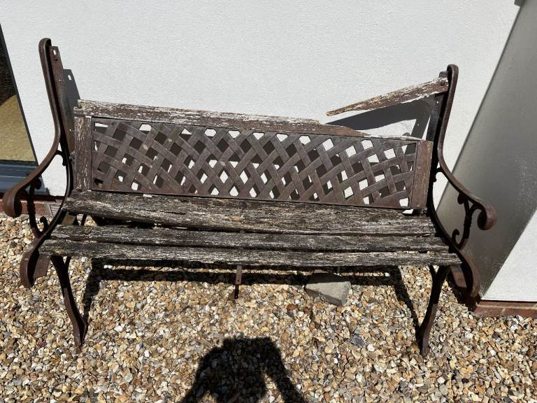 Vintage Garden Bench with Lattice Back – Restoration Project 