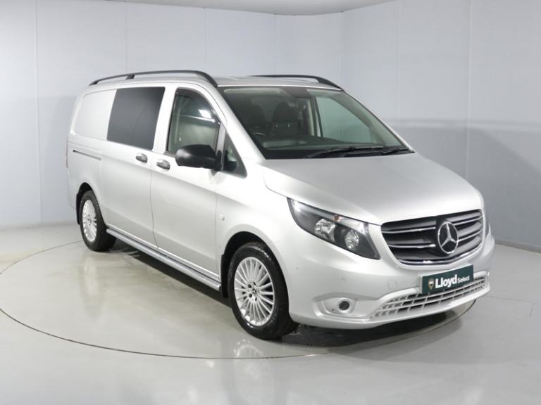 MERCEDES-BENZ COMMERCIAL VITO 116CDI Progressive Crew Van 9G-Tronic