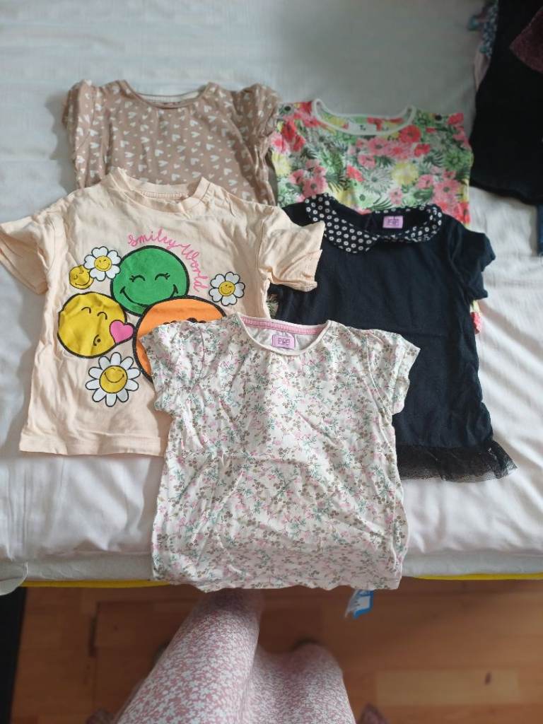 Large bundle of girls 3/4- 4/5 clothes 