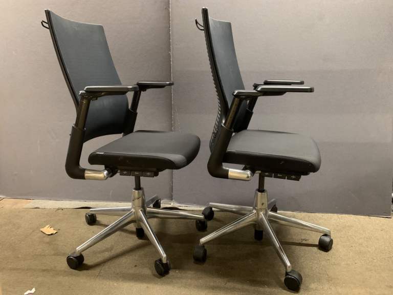 Ahrend 2020 Extra Verta Ergonomic Office Chairs (2 available)