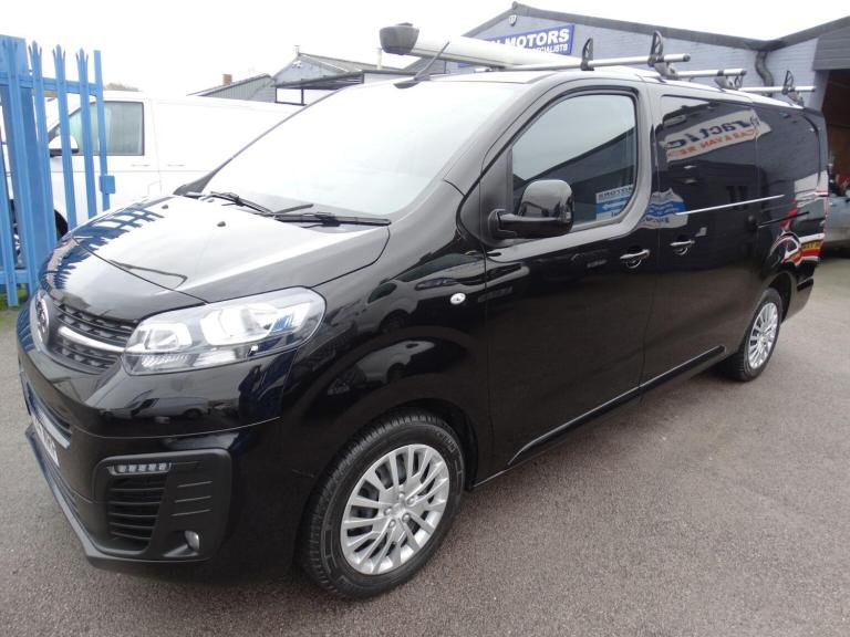 VAUXHALL VIVARO 2.0 Turbo D 3100 Pro L2 H1 Euro 6 (s/s) 6dr 2024