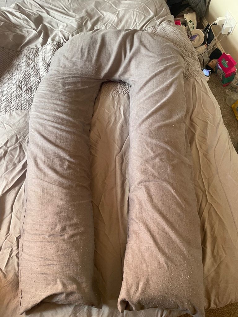 Pregnancy pillow