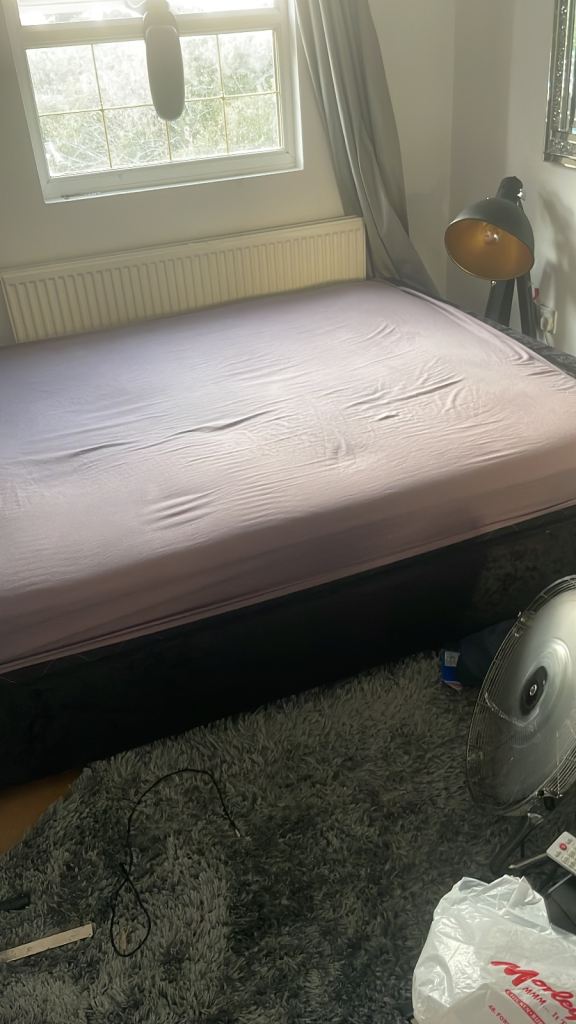 Double room in Edmonton/enfield