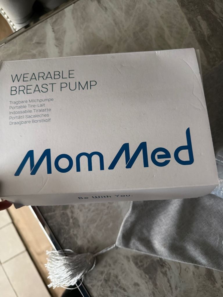 Breast pump 