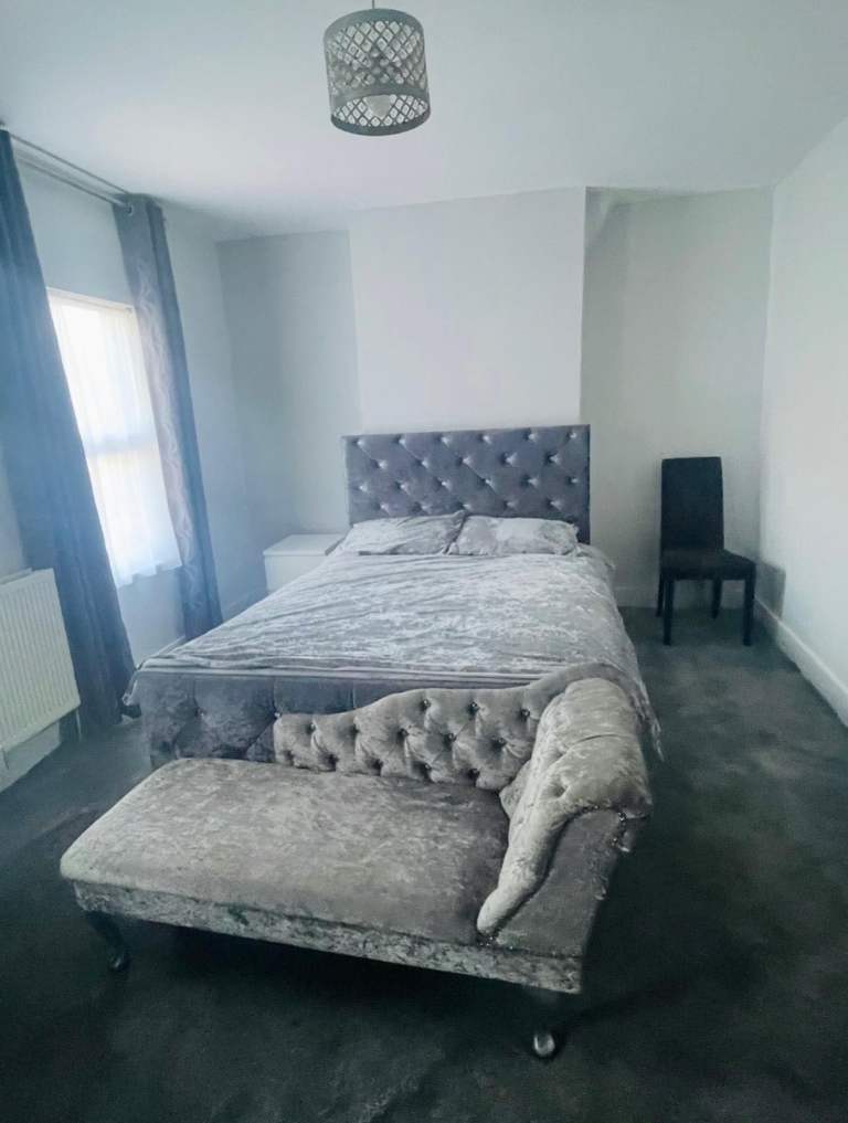 Beautifully Presented Fully Furnished Room -All Bills Included