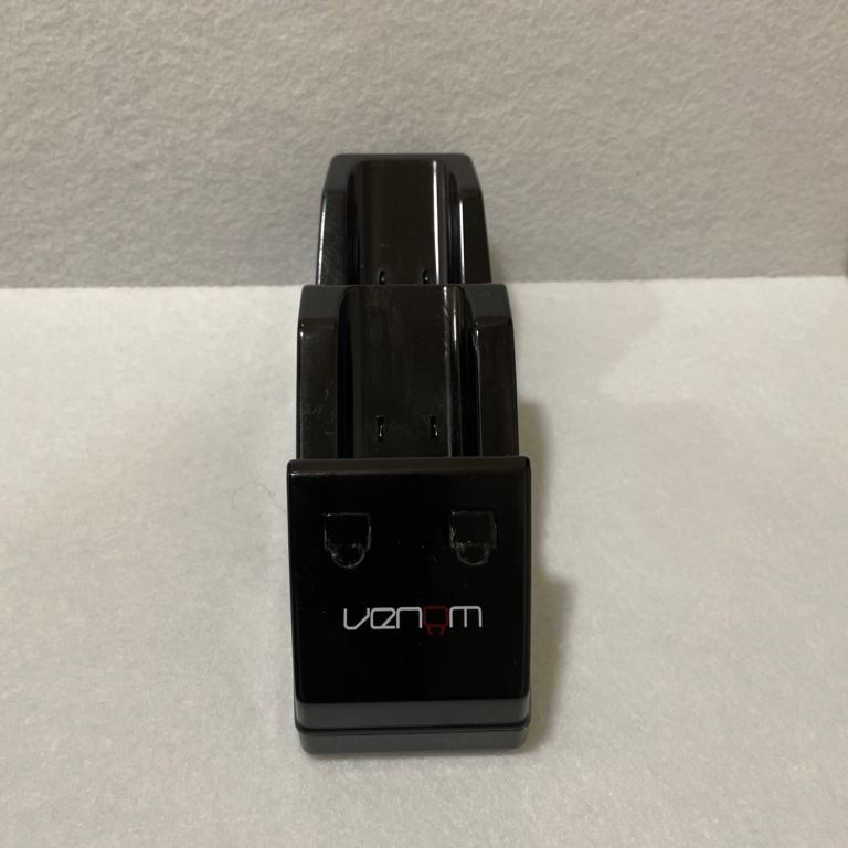 Xbox Twin Docking Charging Station Venom + Cable