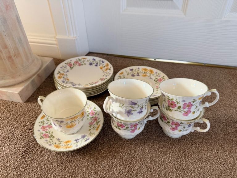 Elizabethan Sheringham Fine Bone China Tea Set – Floral Pattern