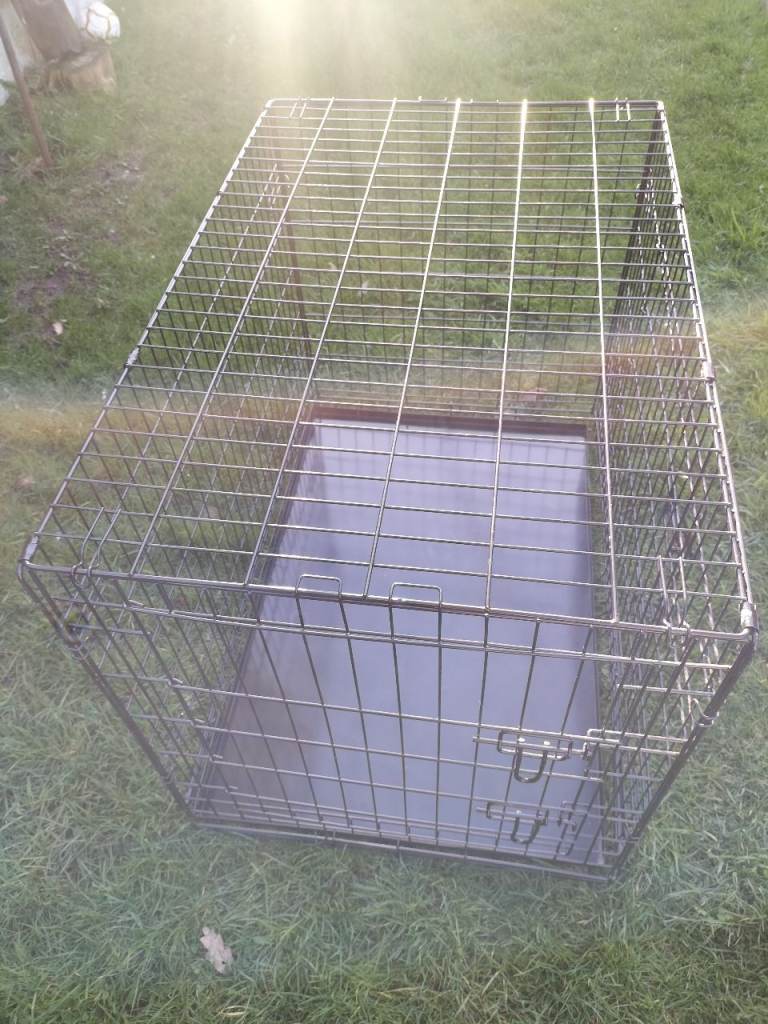 Dog cage 