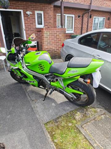 Kawasaki, Ninja ZX9R, 2003/2004 899 (cc) | in Bolton, Manchester