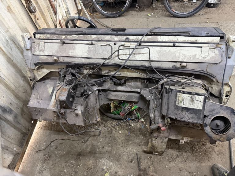 Land Rover defender TDI bulkhead 