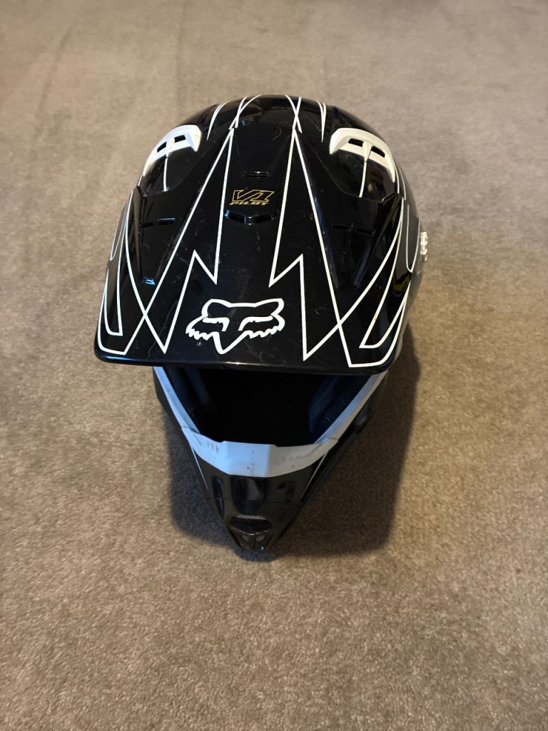 MotoX Motorcycle Helmet - Size XL barely worn