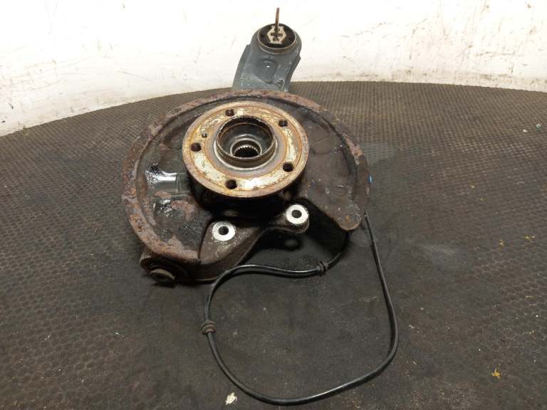 Mercedes A Class Wheel Hub Stub Axle N/S 2012-2018 2.0l Petrol Rear Lh A17633005