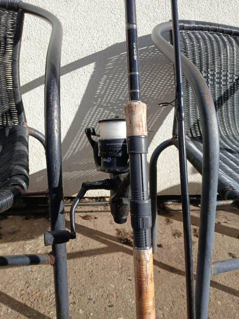 Korum 2lb barbel rod and 6000 baitrunner 