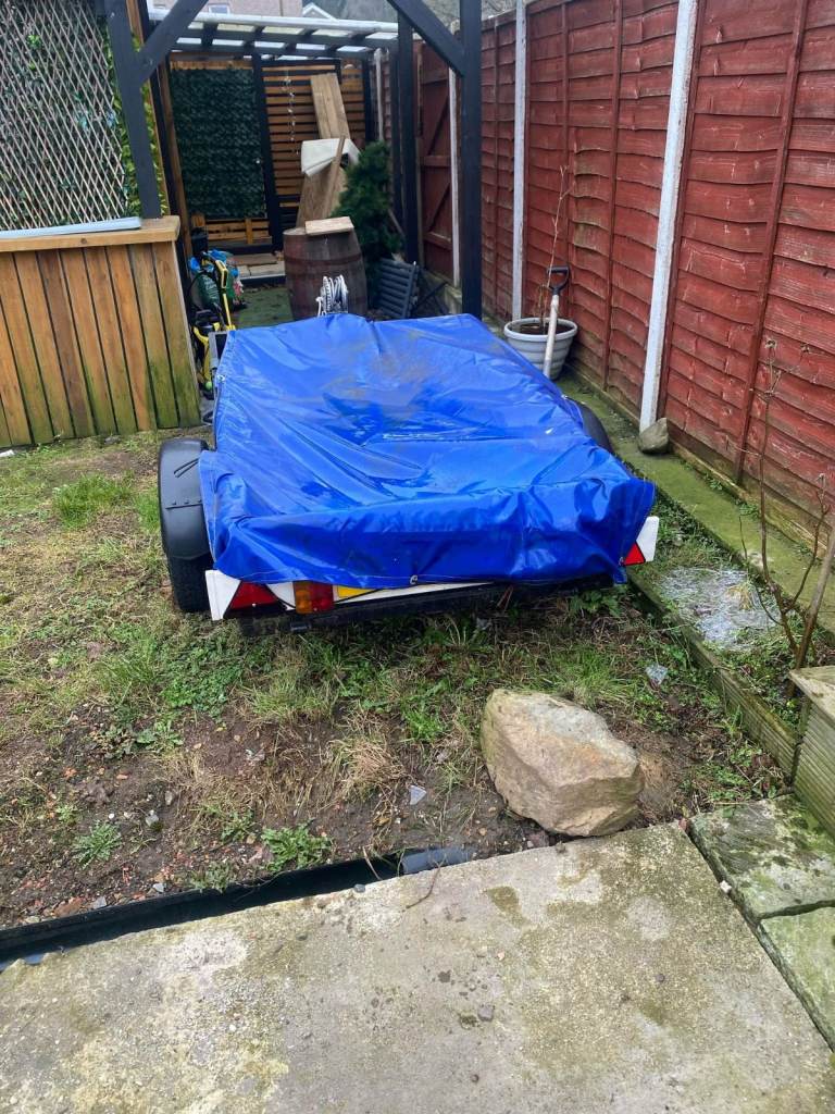 Small Car Trailer with Cover, Jockey Wheel & Winch – 155cm x 105cm