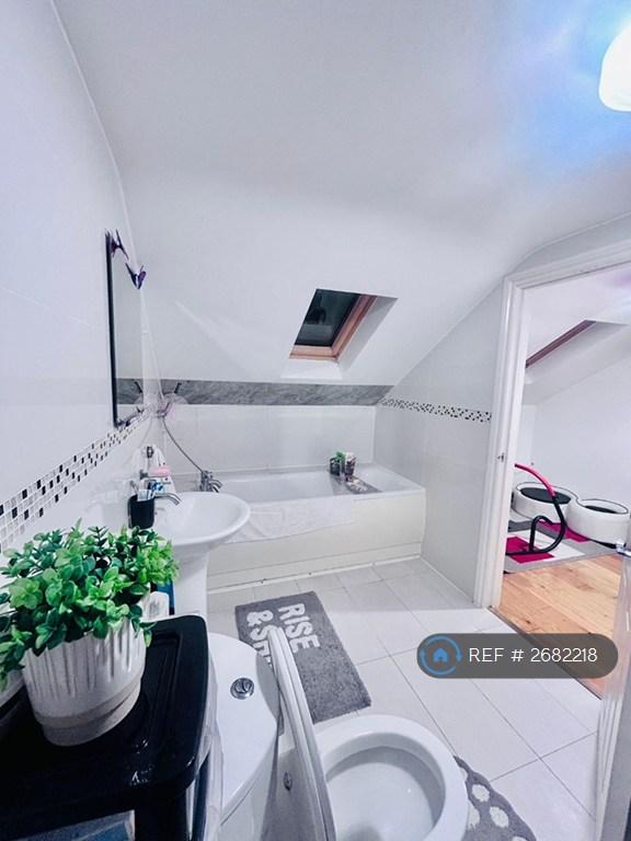 2 bedroom house in Station Road, Amersham, HP7 (2 bed) (#2682218)