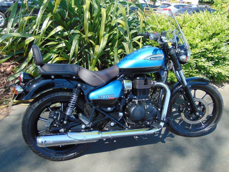 Royal Enfield Meteor 350 E5 2022 low miles 2449 superb dry use new MOT ok A2